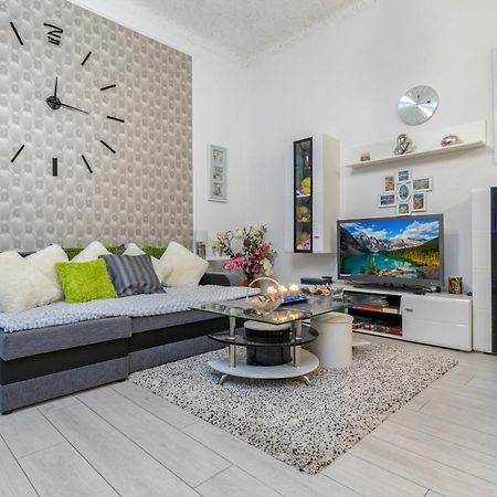 Grey Orchid Apartment - Studio Budapest Kültér fotó