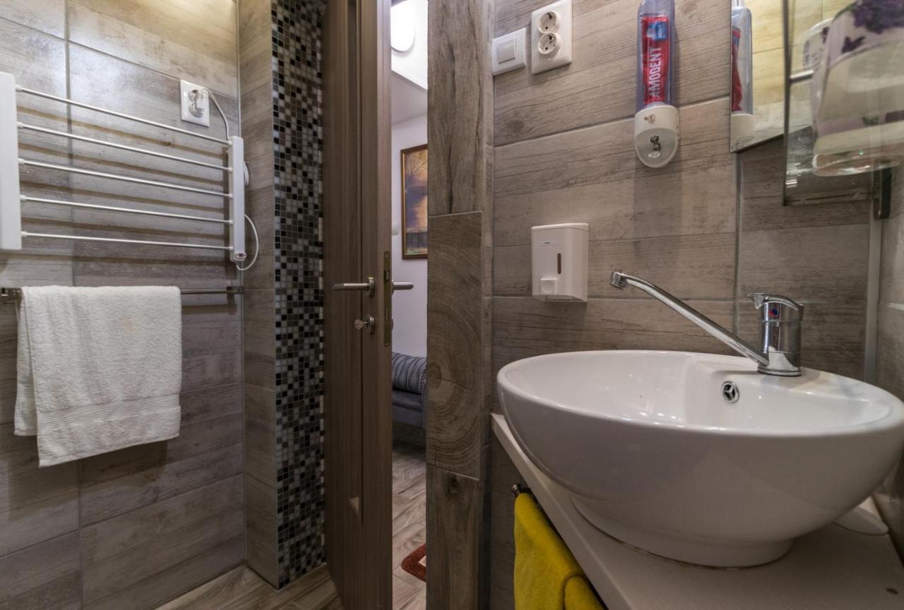 Grey Orchid Apartment - Studio Budapest Kültér fotó