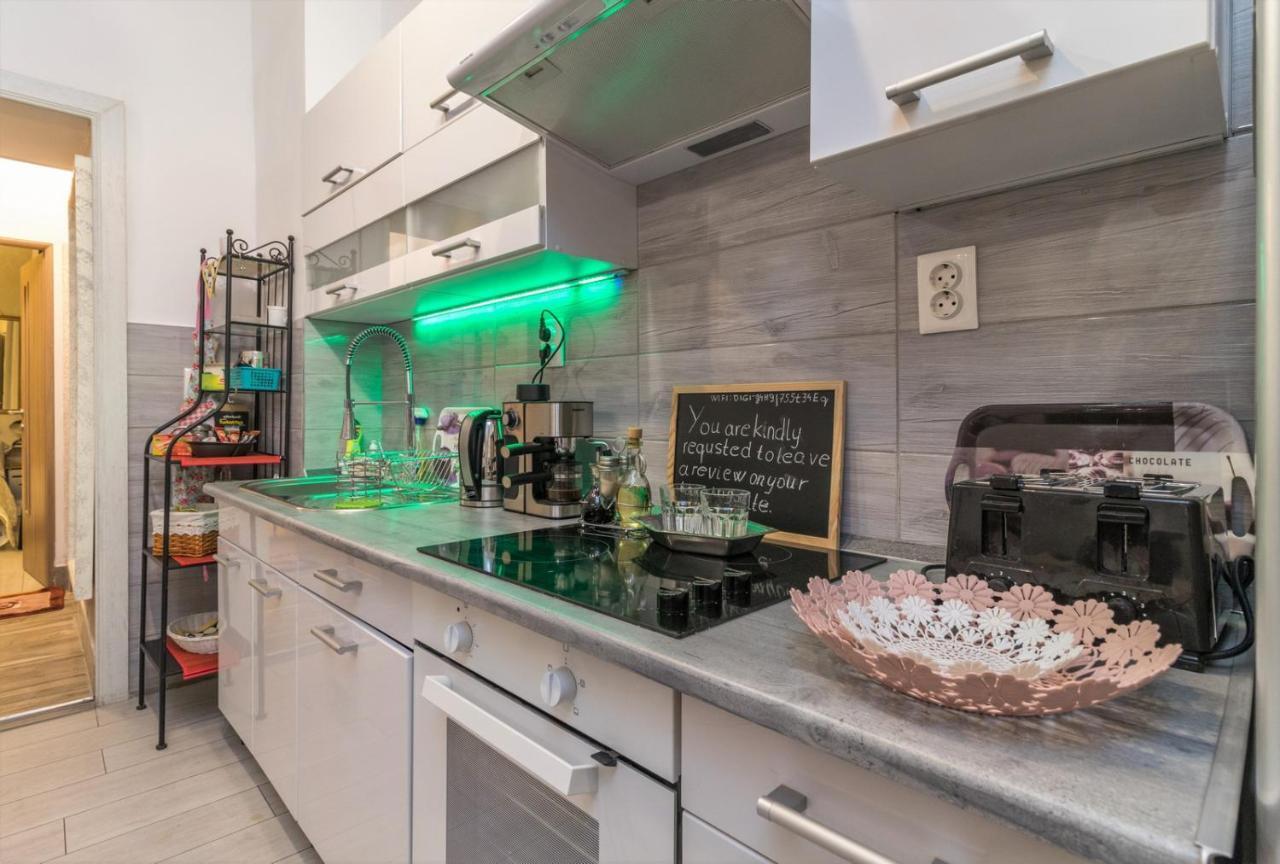 Grey Orchid Apartment - Studio Budapest Kültér fotó